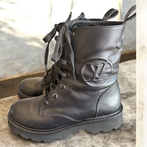 Luxury Leather Combat Boots – EU 38 / US 8
